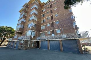 3.5 Bedroom Apartment