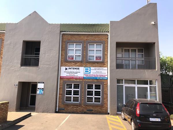 135  m² Commercial space