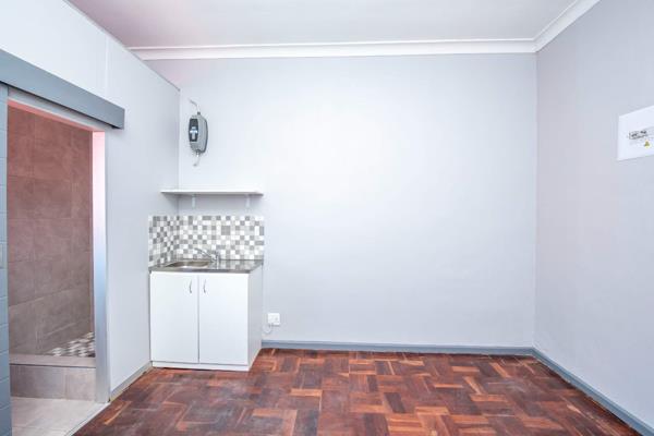 Studio Apartment