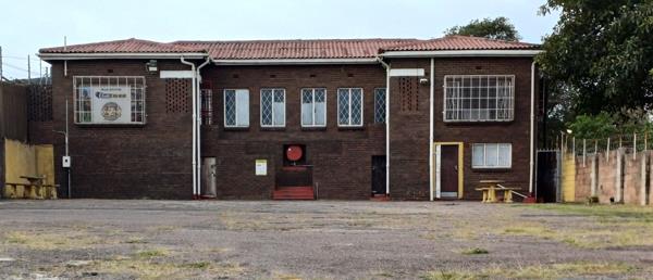 235  m² Commercial space