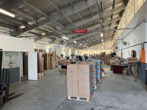 617 m² Industrial space