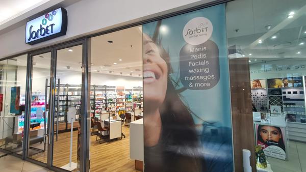 106  m² Commercial space