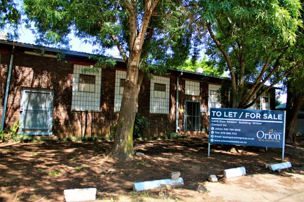 1 610  m² Industrial space