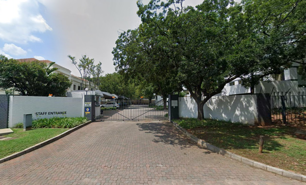 587  m² Commercial space