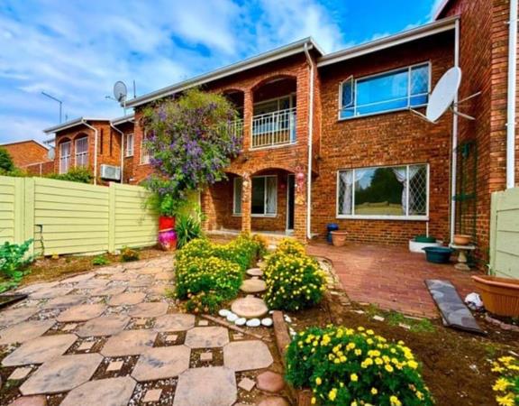 3 Bedroom Townhouse