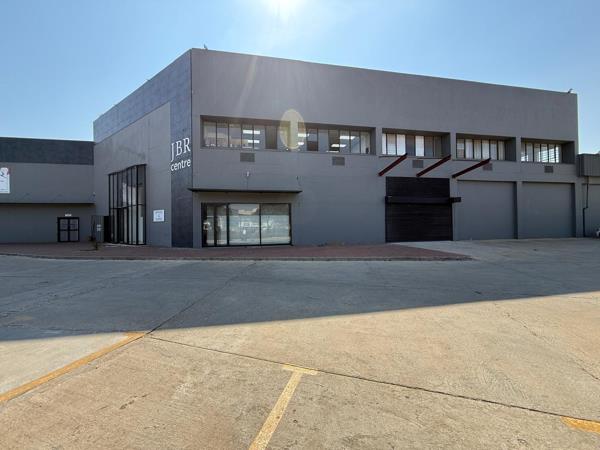 111  m² Commercial space
