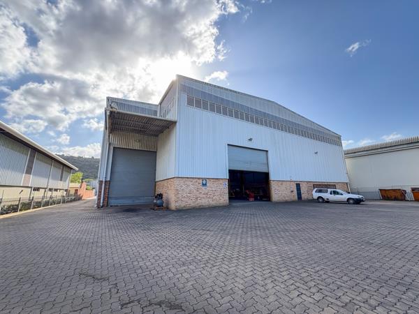 1 960  m² Industrial space