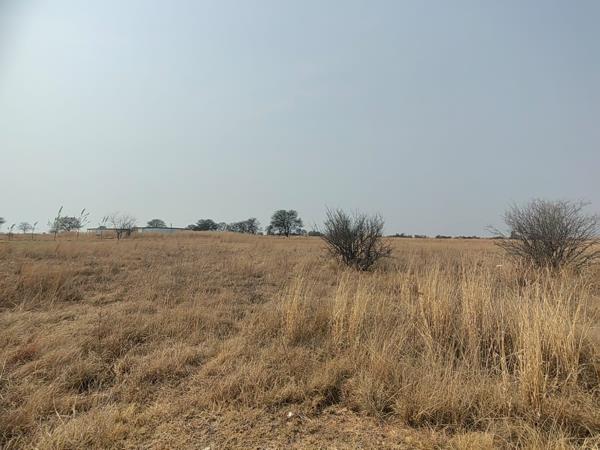 696 m² Land