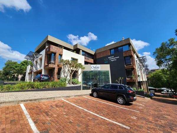 686  m² Office Space