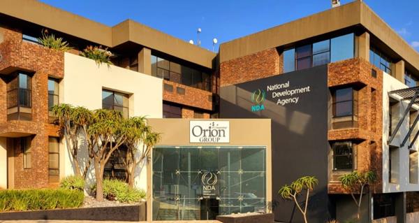 919 m² Office Space