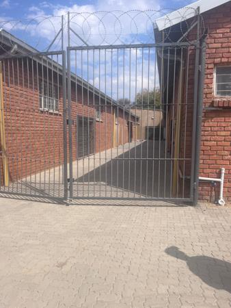 250  m² Commercial space