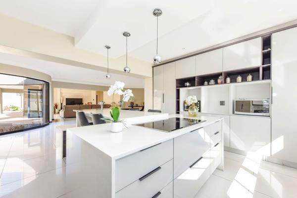6 Bedroom House