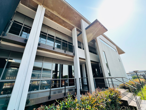 234  m² Commercial space