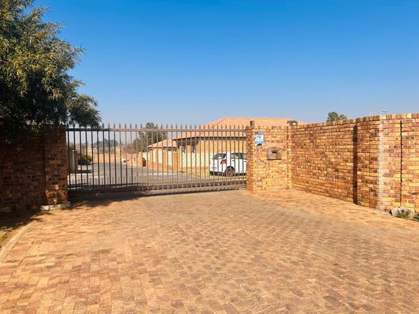 536 m² Land