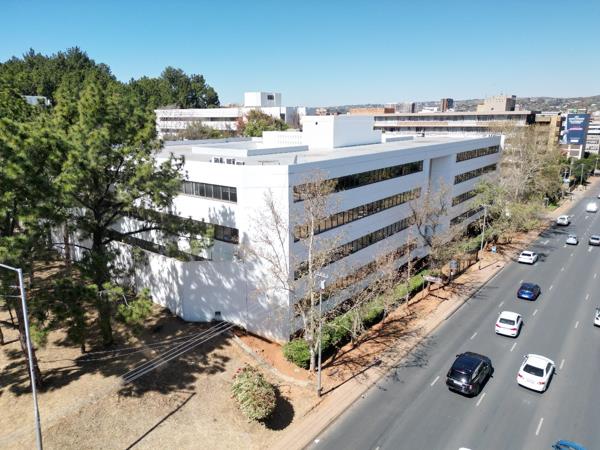6 011 m² Commercial space