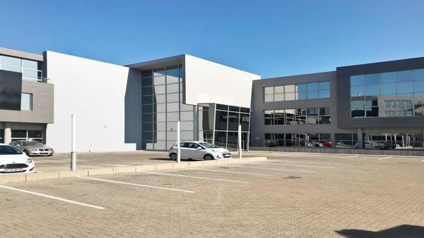 742  m² Office Space