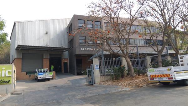 1 630  m² Industrial space