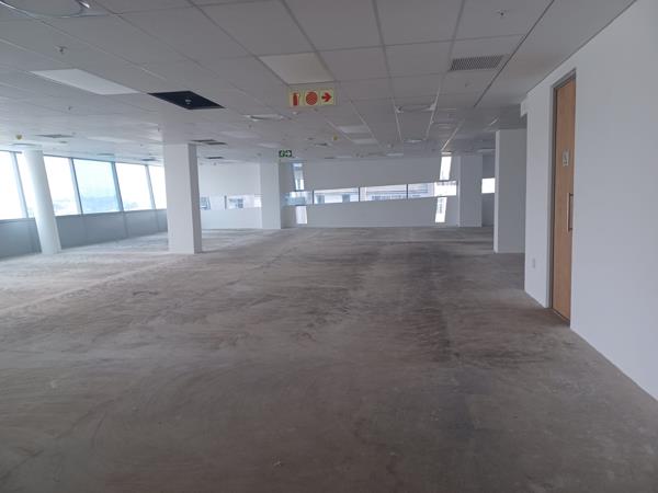 1 055 m² Office Space