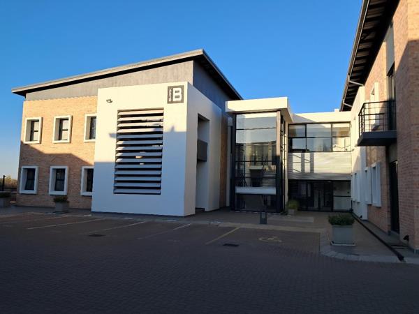 154  m² Commercial space