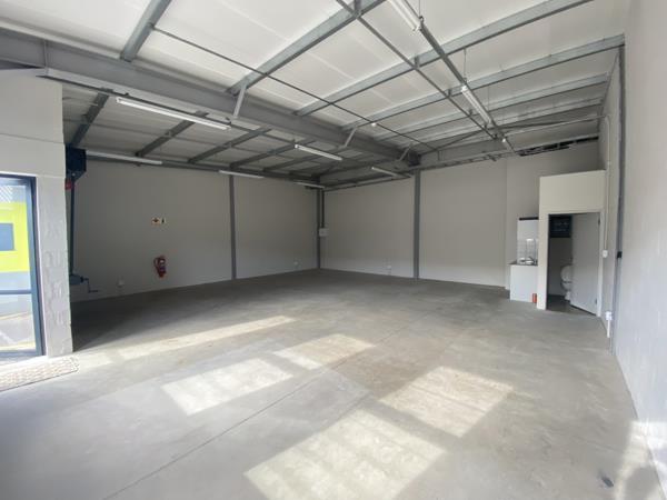 99  m² Industrial space