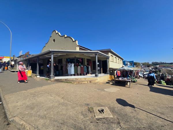 745  m² Commercial space