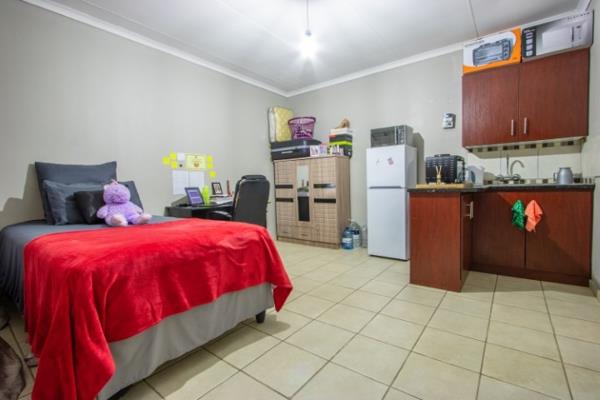 1 Bedroom House