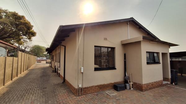 350  m² Commercial space