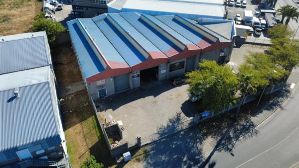 1 250  m² Industrial space