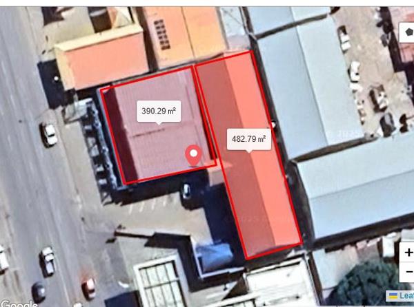 1 400  m² Commercial space