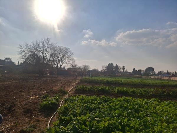 8 565 m² Land