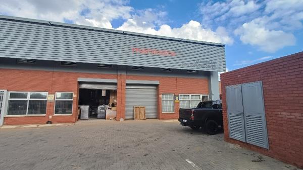 285  m² Industrial space