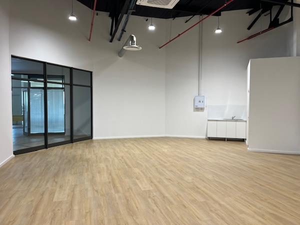 73  m² Retail Space