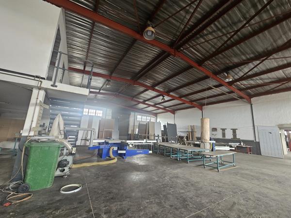 1 238  m² Industrial space