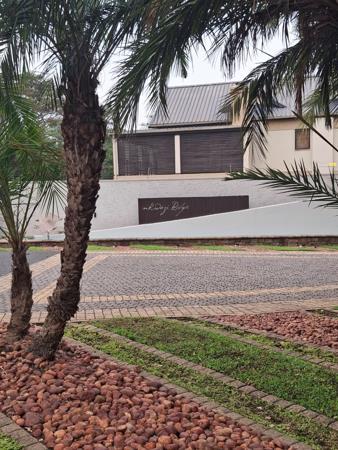 1 143 m² Land