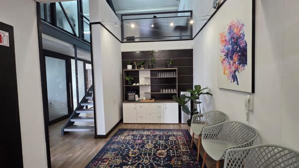 215  m² Commercial space