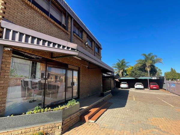 705  m² Industrial space