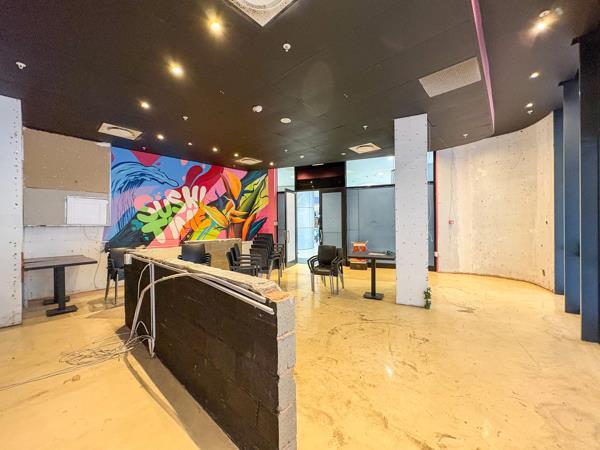 105  m² Commercial space