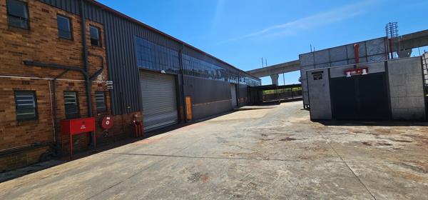 3 302  m² Industrial space