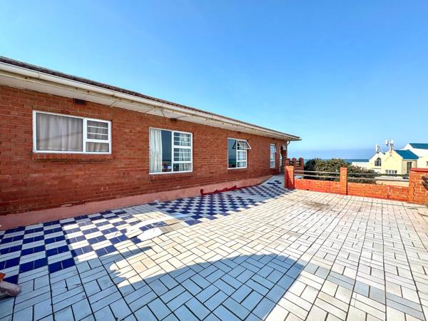 6 Bedroom House