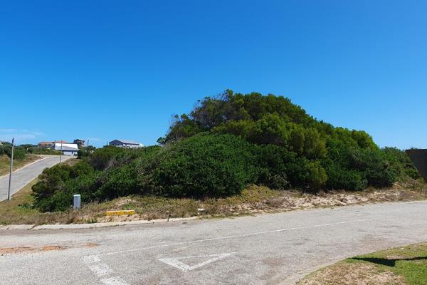 688 m² Land