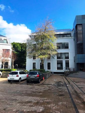 880  m² Office Space