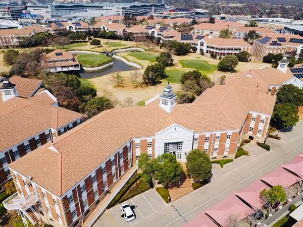 1 897 m² Commercial space