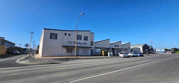 1 950  m² Industrial space