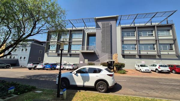 107  m² Commercial space