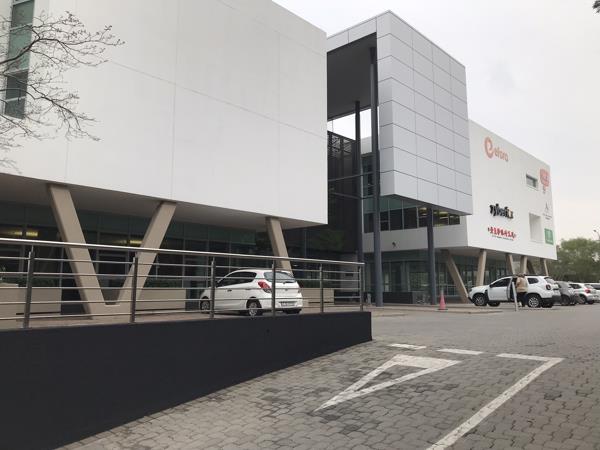 308  m² Commercial space