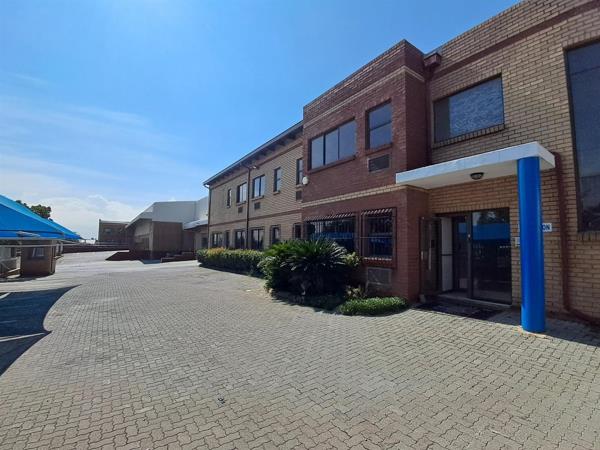 2 840  m² Industrial space