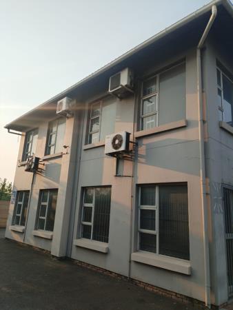 215  m² Office Space