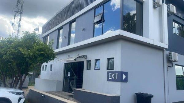 311  m² Commercial space