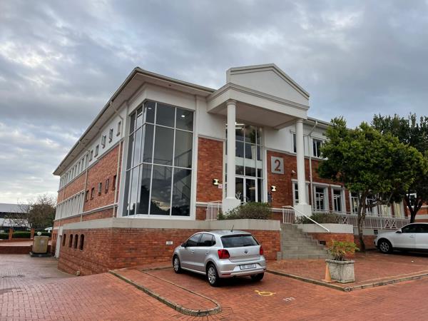 992  m² Commercial space