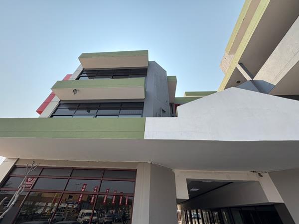 999.8 m² Commercial space